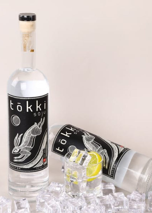 토끼소주 블랙 (tokki soju black, 750ml, Alc.,vol. 40%) made in California USA